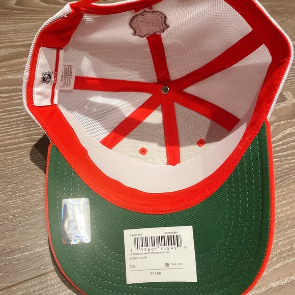 BRAND NEW Ottawa senators hat - Picture 2 of 3